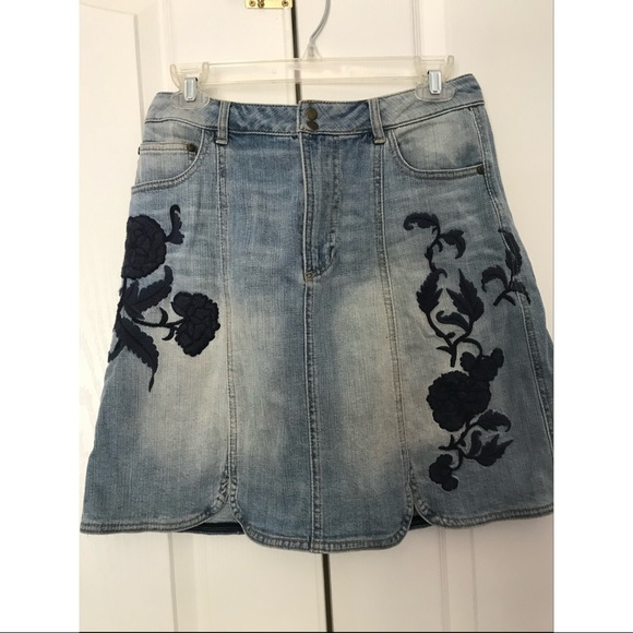 Anthropologie embroidered denim miniskirt - Picture 1 of 3